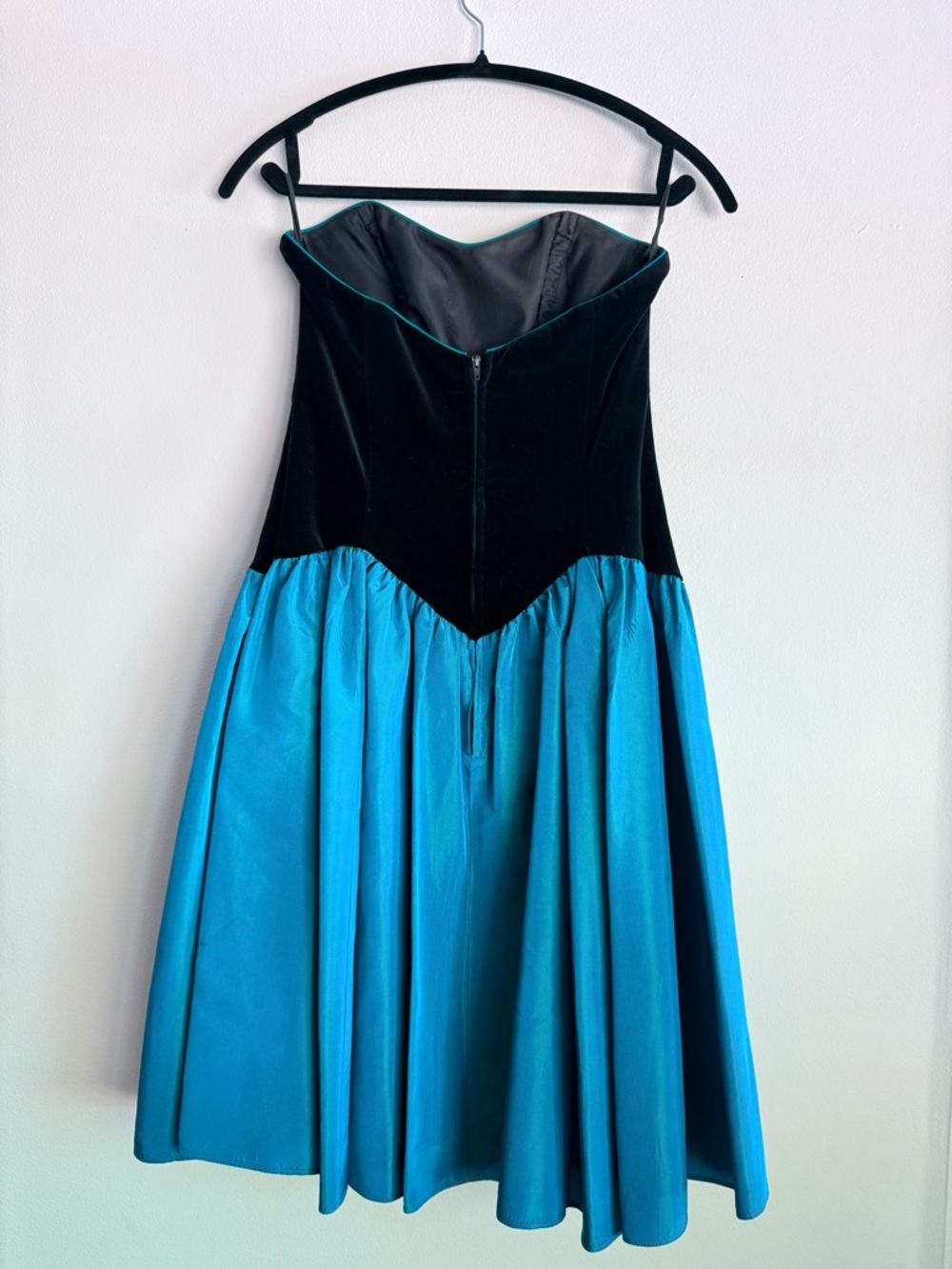 Vtg Laura Ashley 80s Strapless Velvet Cocktail Dress Size 10 RUNS SMALL (4-6) - Picture 4 of 9